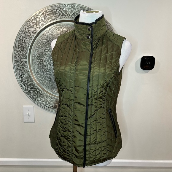 Banana Republic Jackets & Blazers - Banana Republic Dark green Vest - Size S